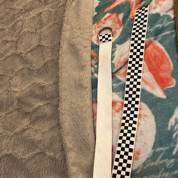 Belts - Picture 2 of 7